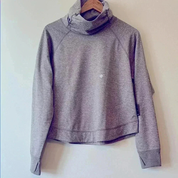 Eddie Bauer Tops - Eddie Bauer Women's Train Ascent Scrunch Neck Sweatshirt